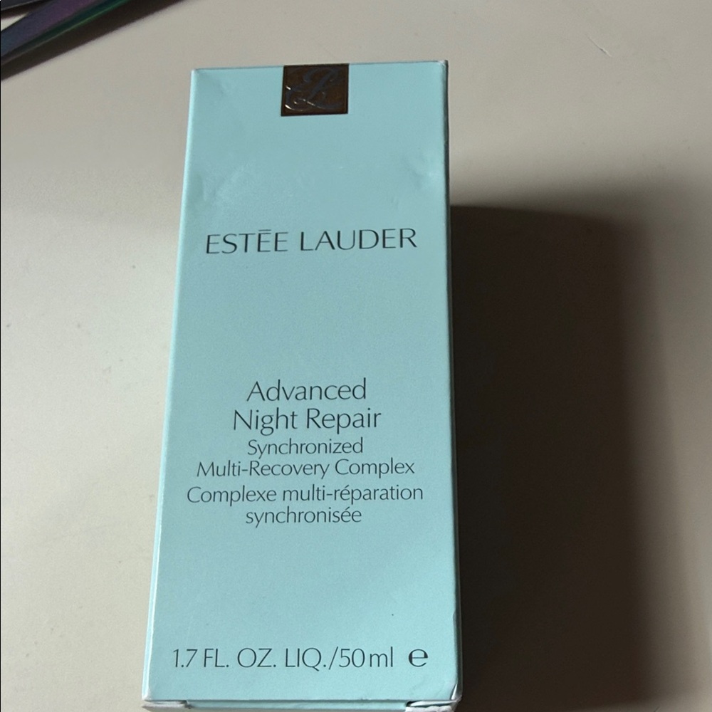Estee Lauder Advanced Night Repair Serum in Light Blue Box